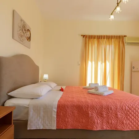 Guest house Akrogiali