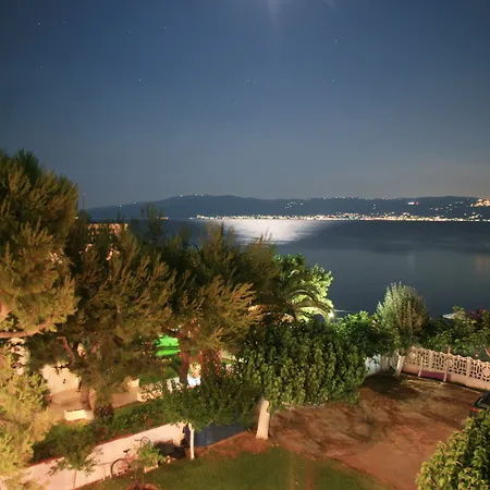 Akrogiali Amarynthos