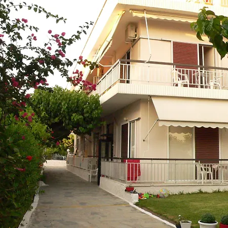 Akrogiali Guest house 3*