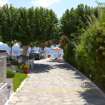 Akrogiali 3* 아마린토스