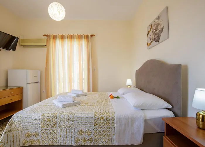 Akrogiali Πανσιόν