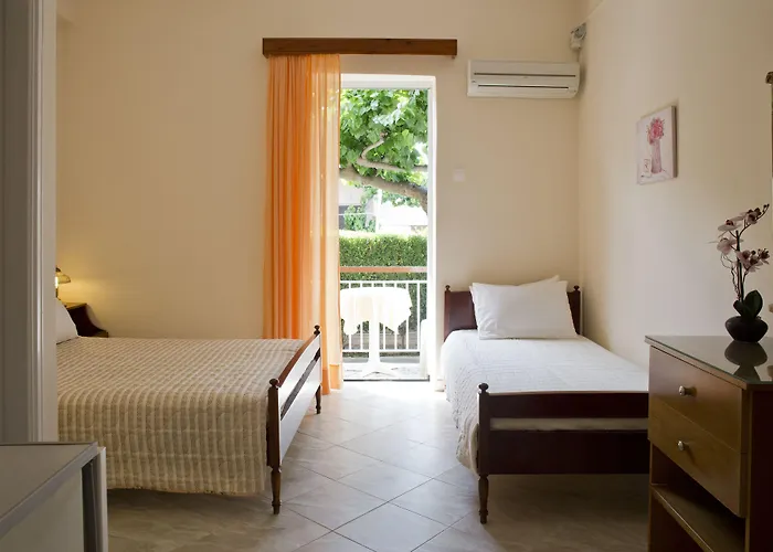 Akrogiali Guest house 3*